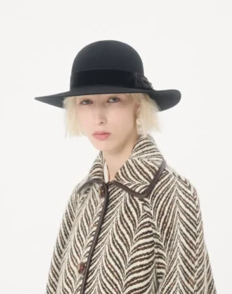 Lapin Kumaş ve Kadife VLogo Signature Şapka, Tafta Fiyonklu