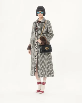 Valentino Garavani Vain Parlak Dana Derisi Omuz Çantası